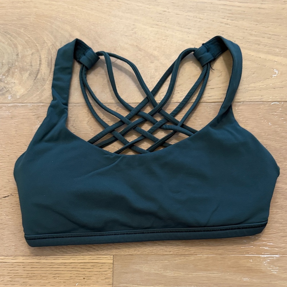 Lululemon Athletica Strappy Sports Bra - Dark Green size 2